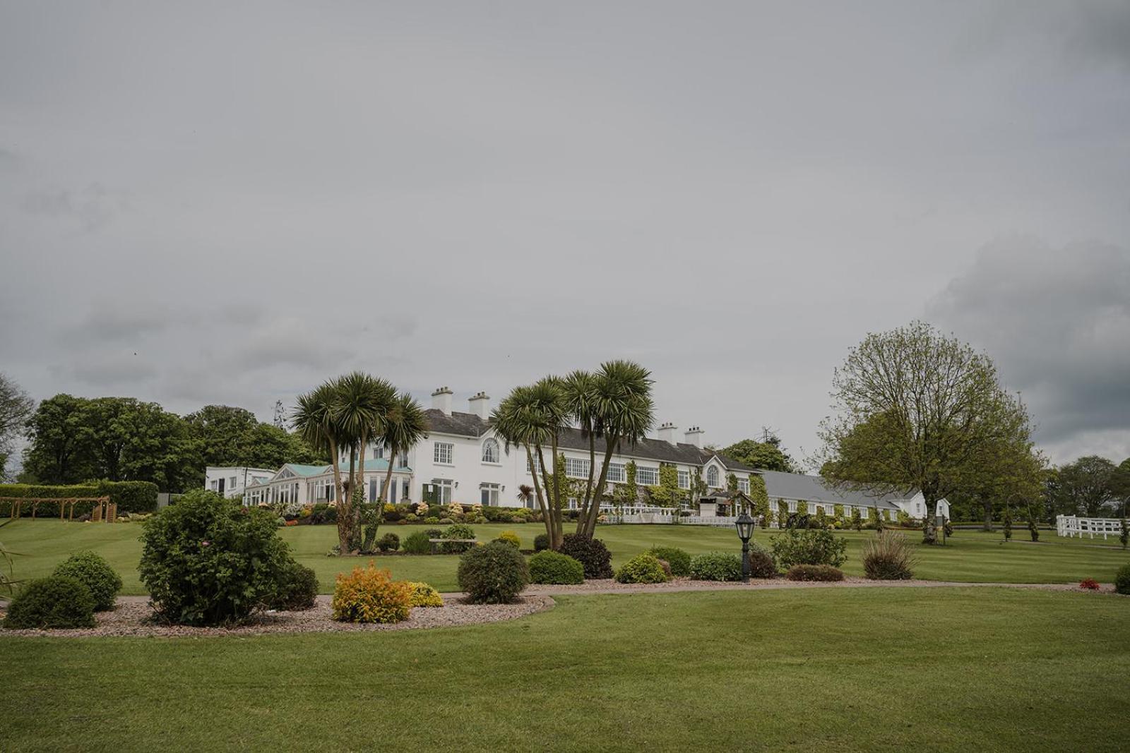 Crover House Hotel & Golf Club Mountnugent エクステリア 写真