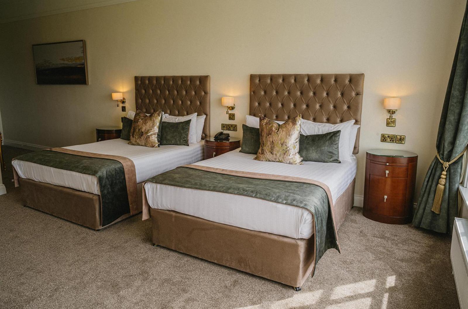 Crover House Hotel & Golf Club Mountnugent エクステリア 写真