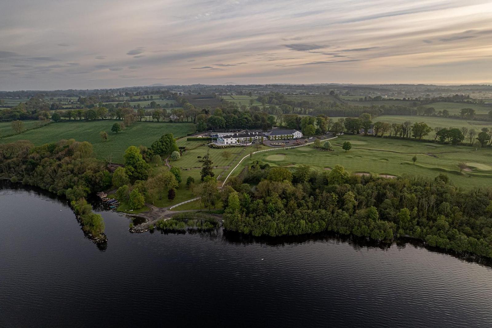 Crover House Hotel & Golf Club Mountnugent エクステリア 写真