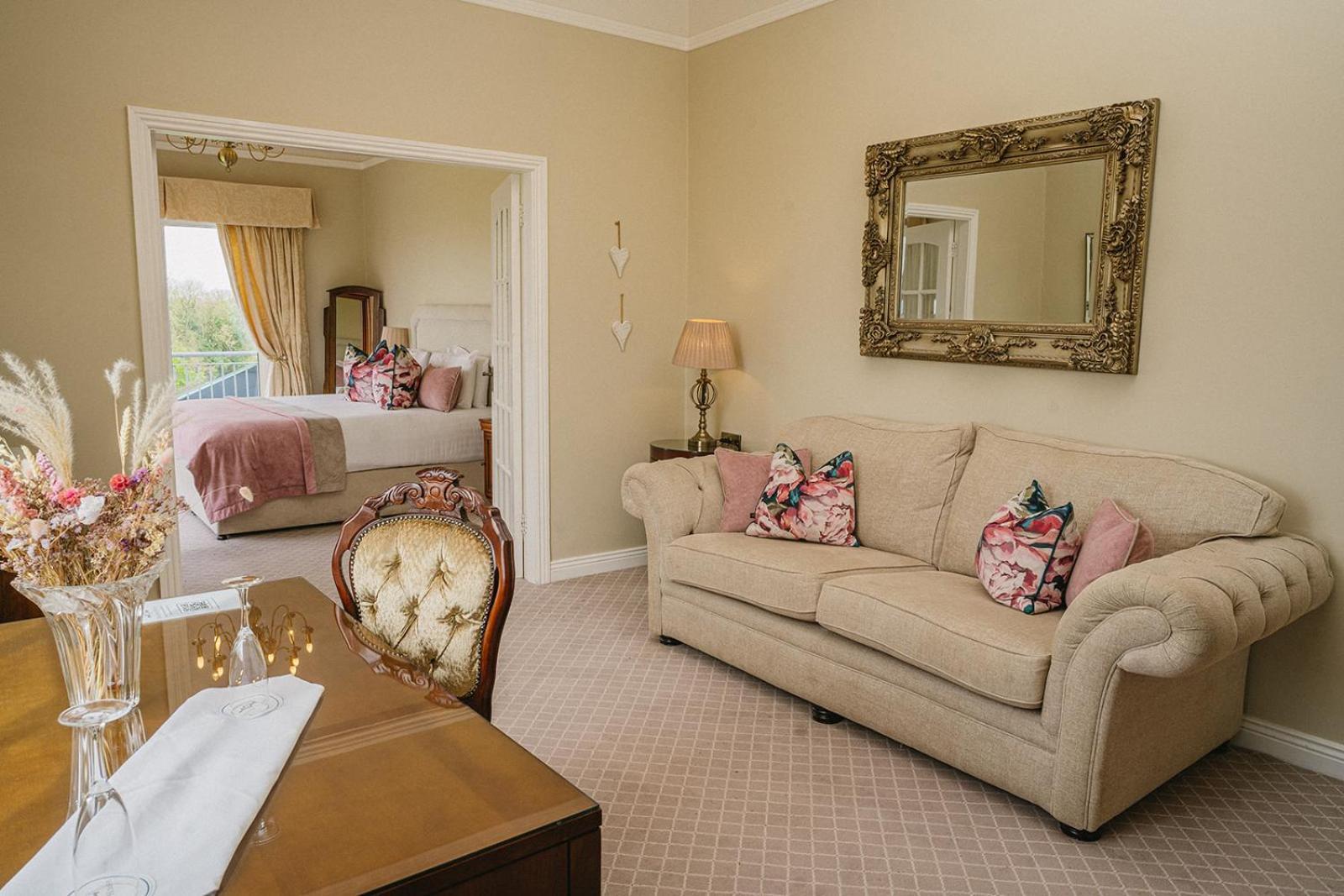Crover House Hotel & Golf Club Mountnugent エクステリア 写真