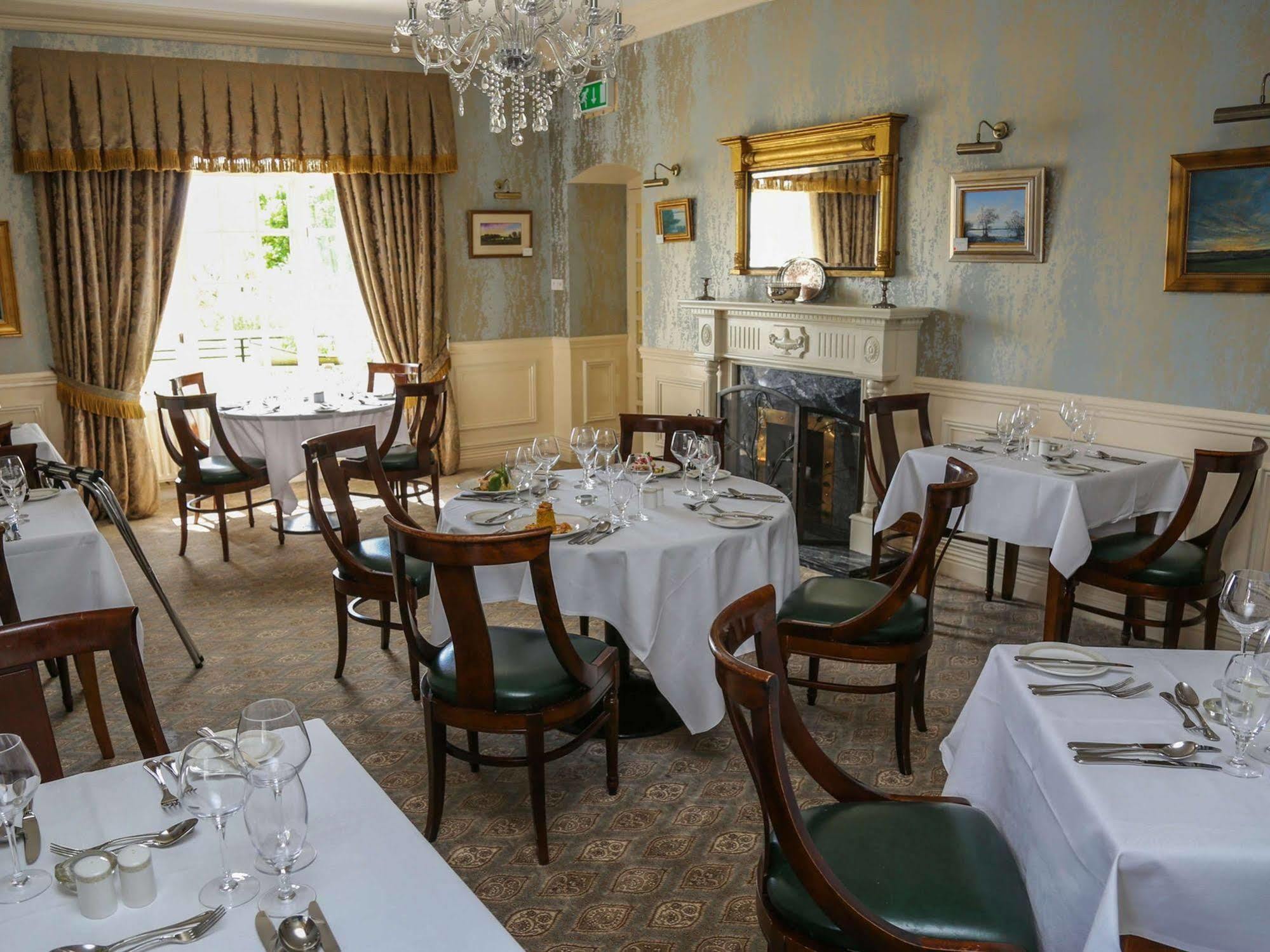 Crover House Hotel & Golf Club Mountnugent エクステリア 写真
