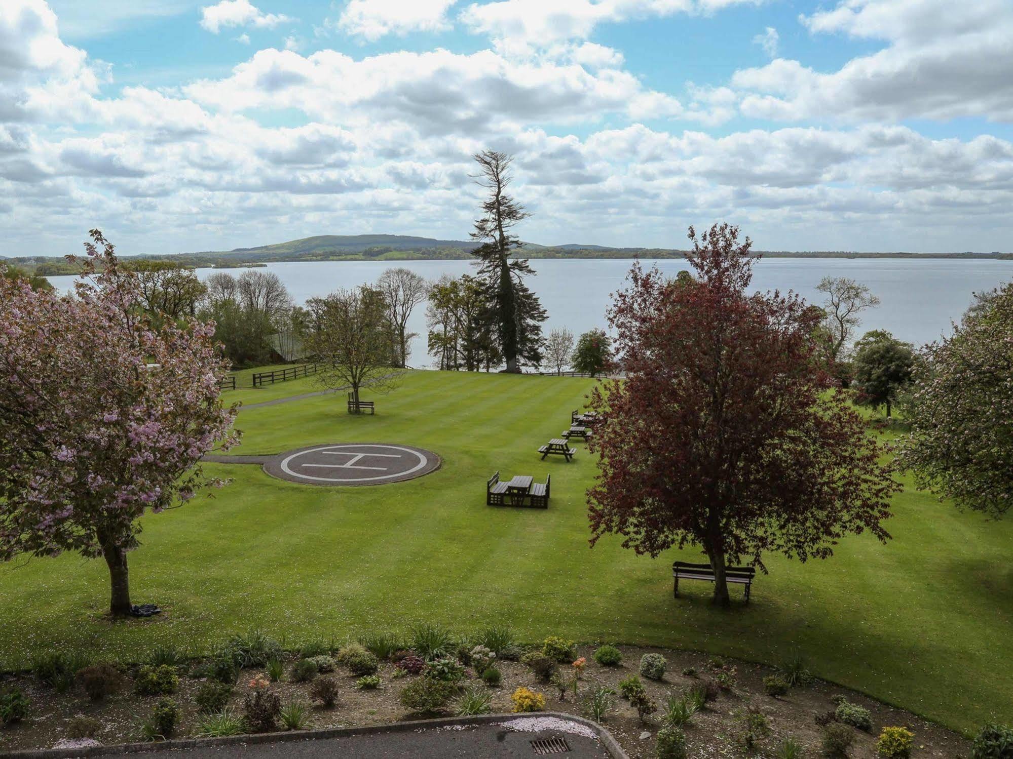 Crover House Hotel & Golf Club Mountnugent エクステリア 写真