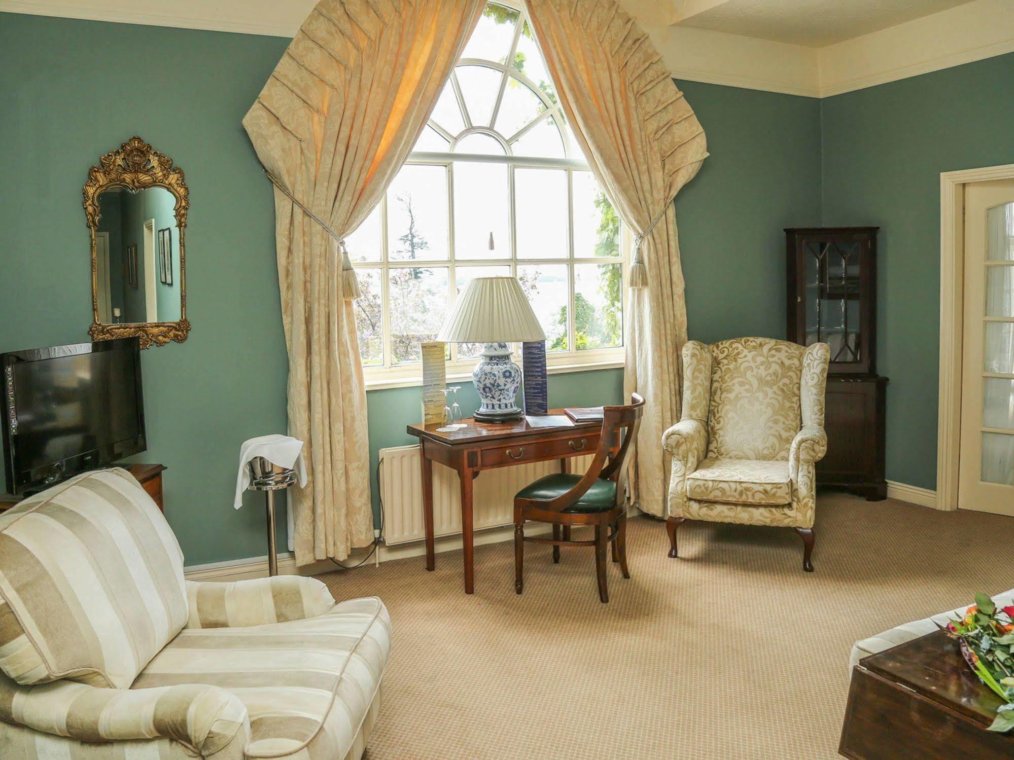 Crover House Hotel & Golf Club Mountnugent エクステリア 写真