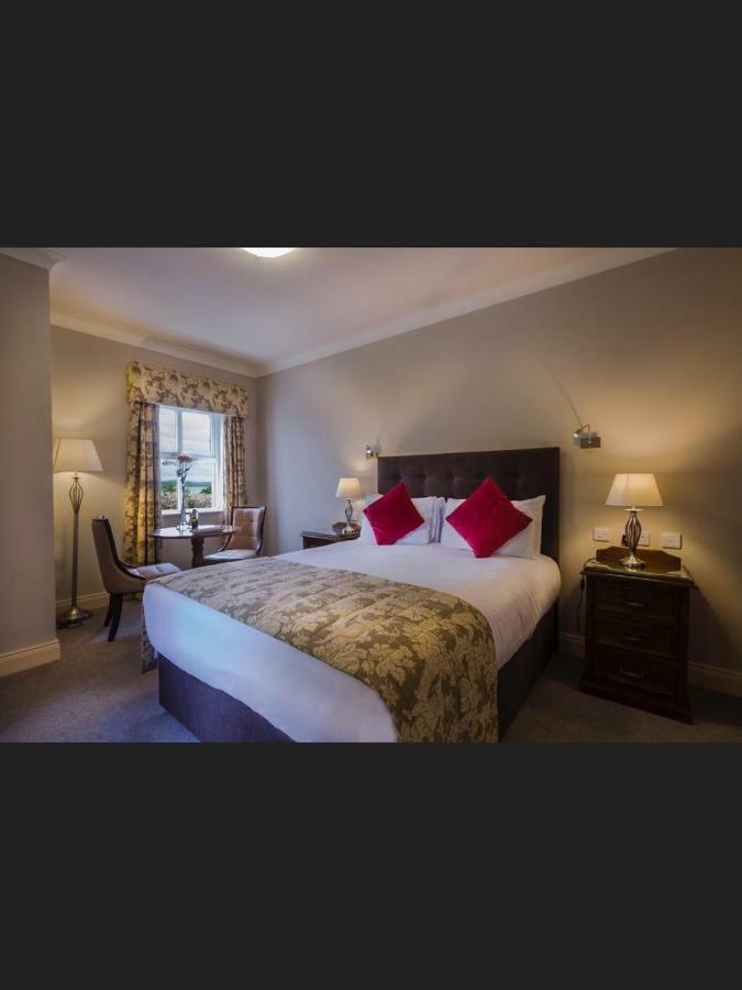 Crover House Hotel & Golf Club Mountnugent エクステリア 写真