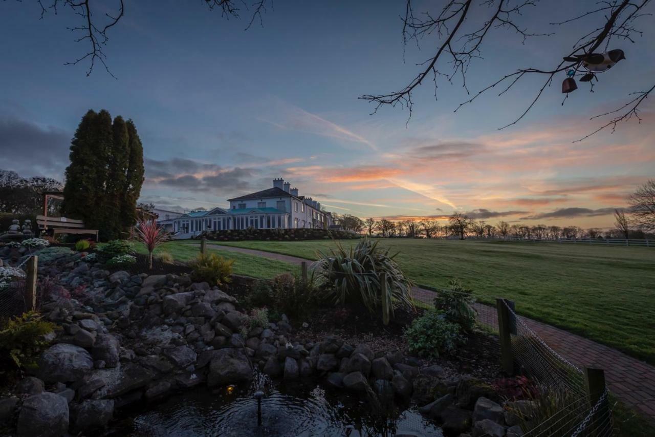 Crover House Hotel & Golf Club Mountnugent エクステリア 写真